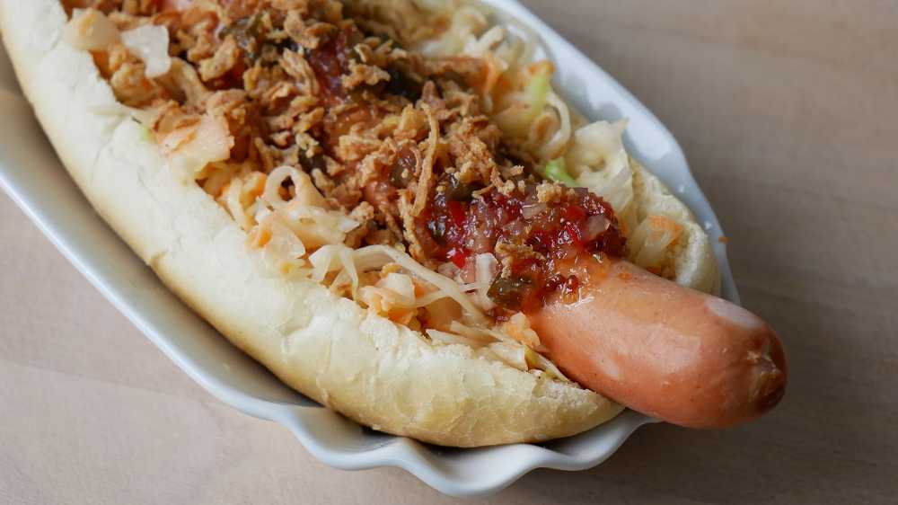 Coleslaw Hot Dogs with Sweet Relish