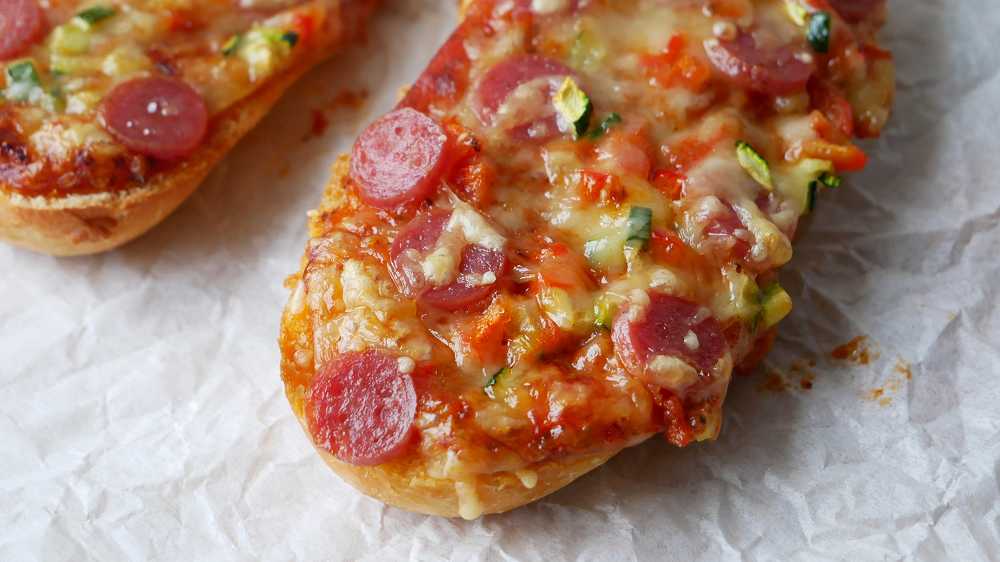 Simple Pizza Baguettes with Salami