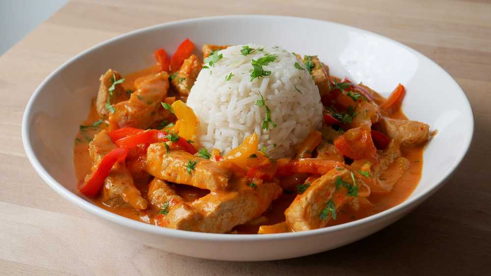 Paprika Cream Ragout with Rice