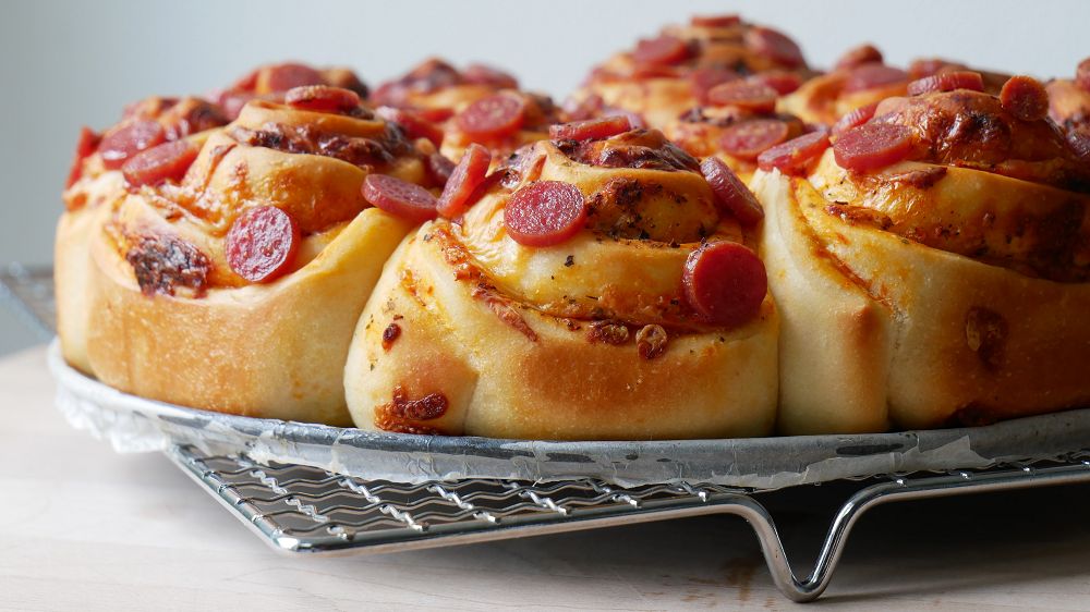 Pizza Rolls with Salami (Pull Apart Bread)