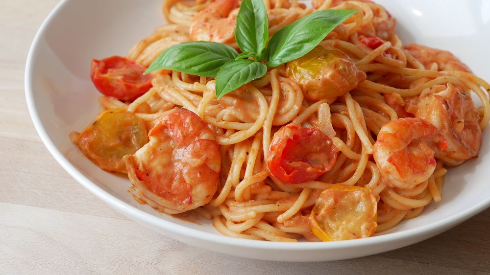 Spaghetti with Tomato Cream Sauce & Prawns