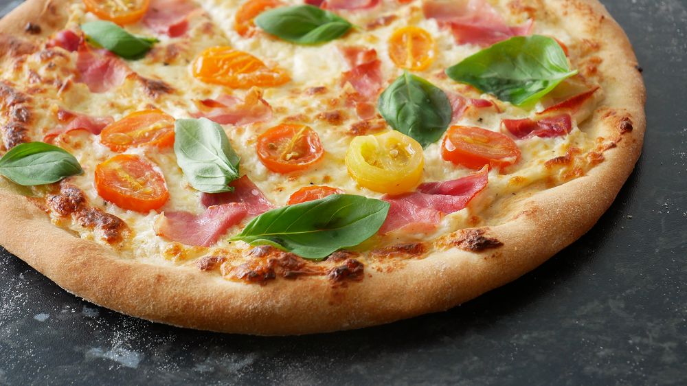 White Pizza with Ham & Cherry Tomatoes