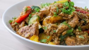 Hähnchen Gyros Pfanne mit Reis & Gemüse
