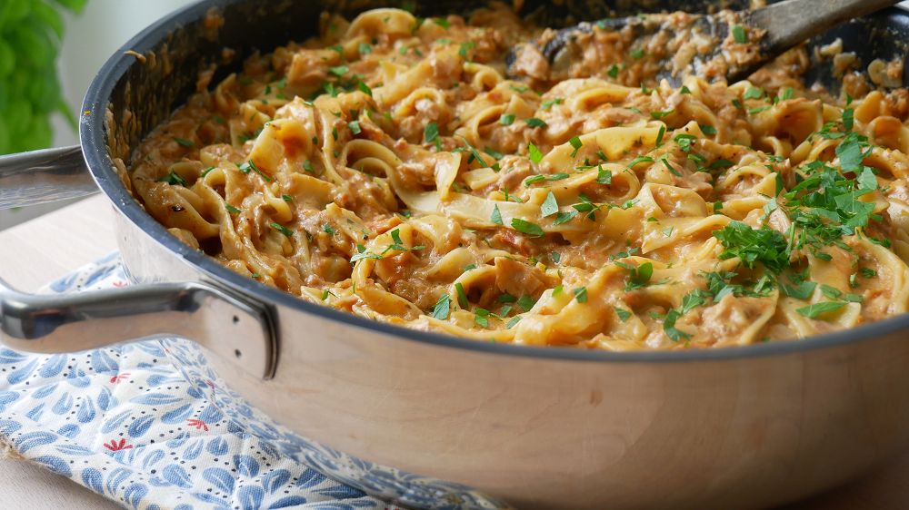 One Pot Pasta Mit Thunfisch Tomaten Sahne Sauce Ichkocheheute De