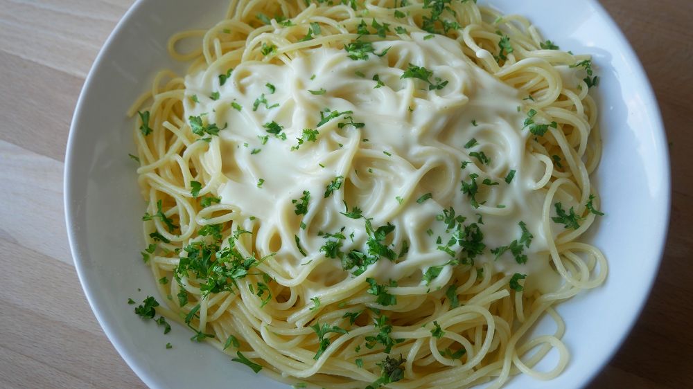Spaghetti mit Käse Sahne Sauce