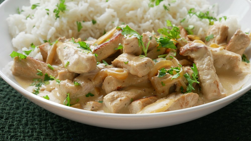 Meat Strips with Creamy Onion Sauce