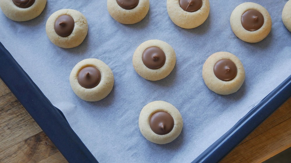 Nougat Filled Thumbprint Cookies