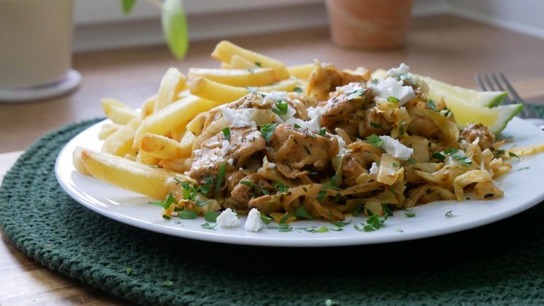 Cremige Hähnchen Gyros Pfanne mit Spitzkohl - ichkocheheute.de