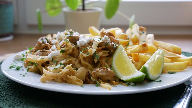 Cremige Hähnchen Gyros Pfanne mit Spitzkohl - ichkocheheute.de