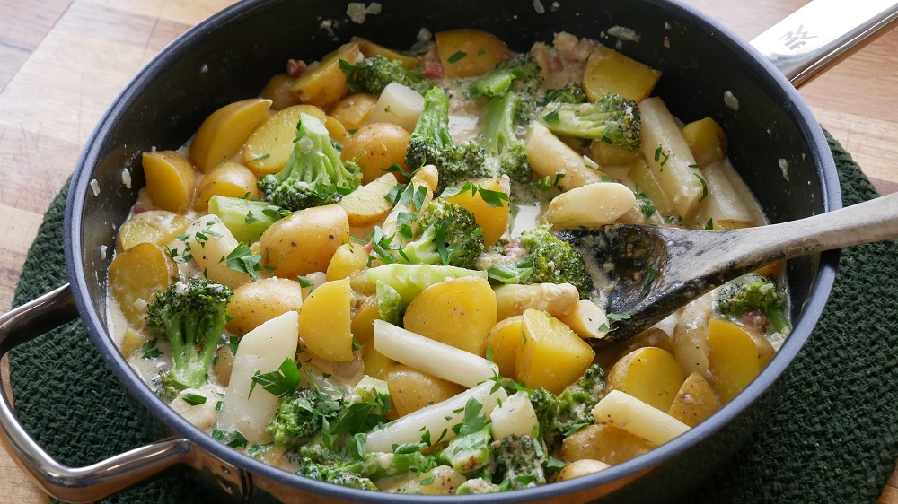 Potato Stir Fry with Asparagus, Broccoli & Bacon