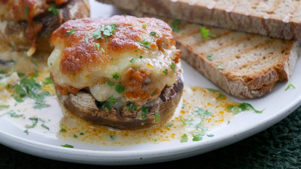 Stuffed Mushrooms with Ground Meat & Gratinated Cheese