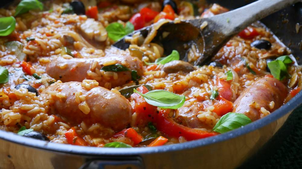 Italienische One Pot Reispfanne mit Salsiccia & Gemüse